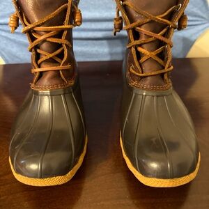 Sperry Women’s Top-Sider Brown Leather Duck Boot with Label.